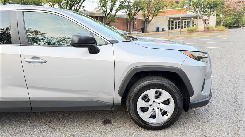 Used 2025 Toyota RAV4 LE AWD/4WD image 6