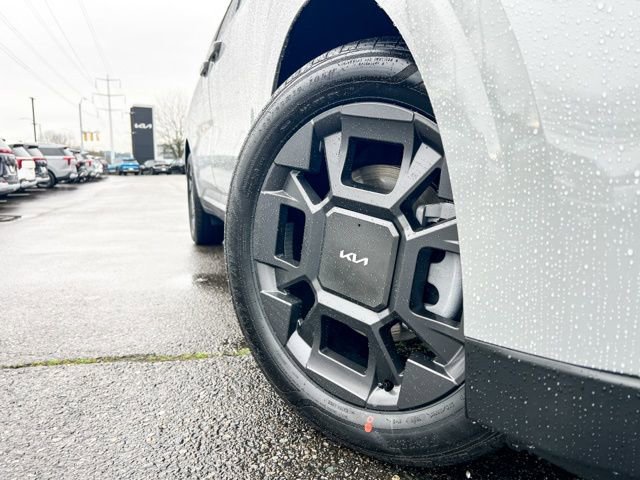 New 2026 Kia Carnival EX image 2