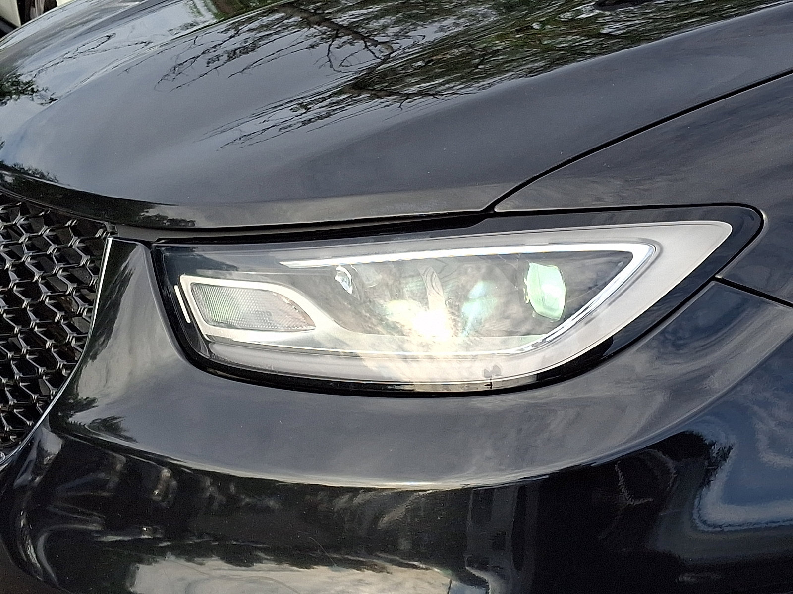 Used 2023 Chrysler Pacifica Touring-L FWD image 9
