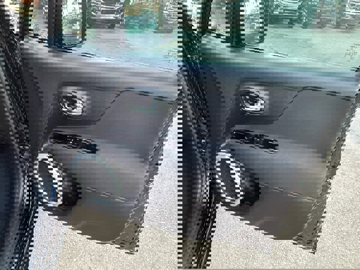 Used 2021 Jeep Renegade Sport FWD image 13