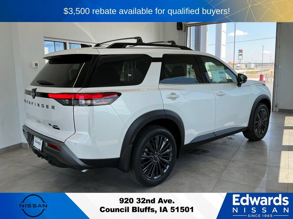 New 2026 Nissan Pathfinder SL w/ SL Premium Package AWD/4WD image 6