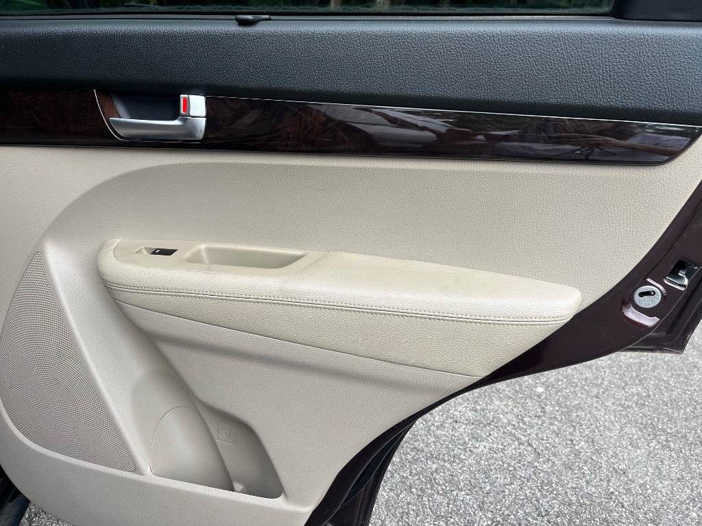 Used 2014 Kia Sorento LX FWD image 26