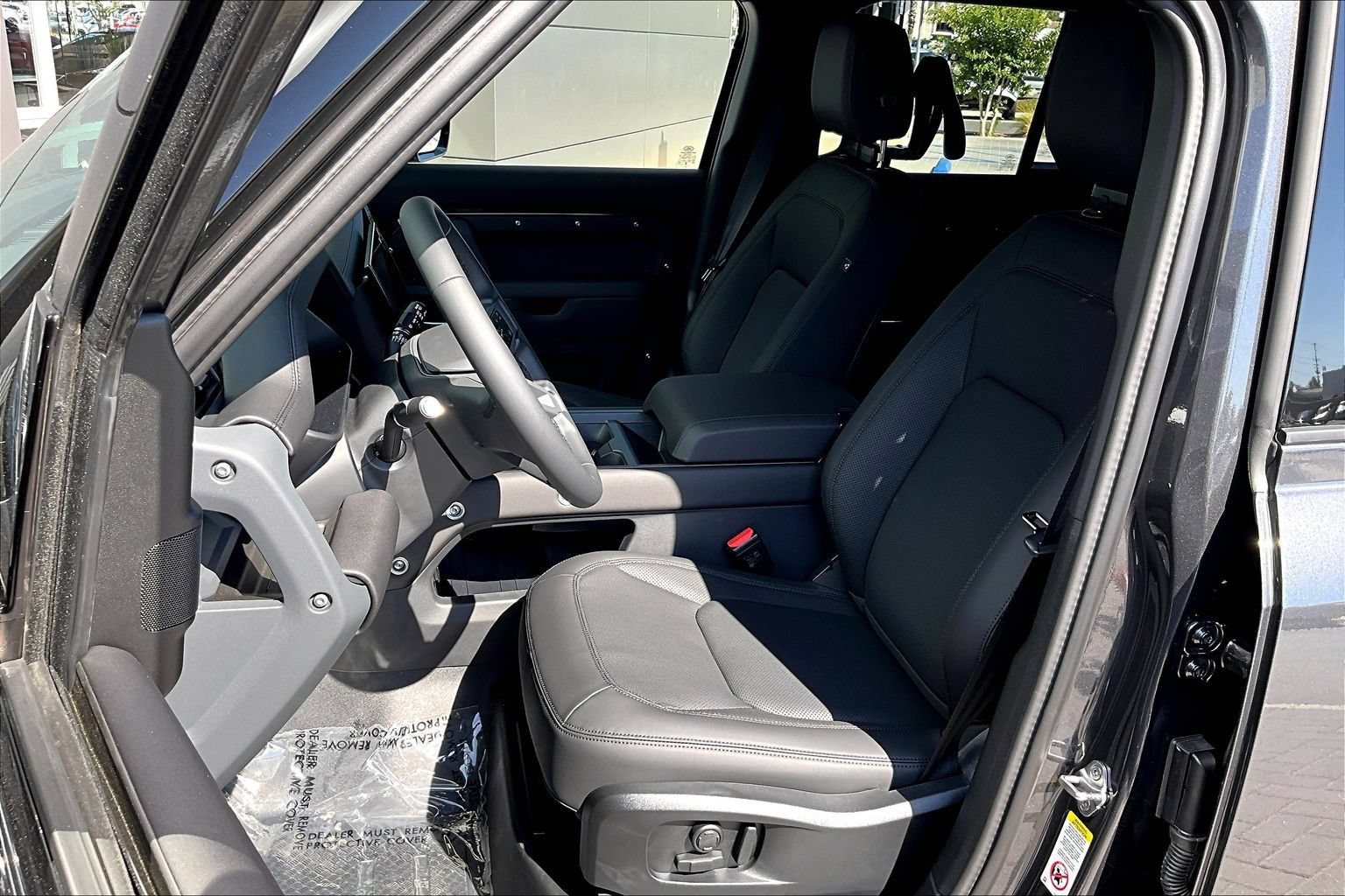 New 2026 Land Rover Defender 110 X-Dynamic SE AWD/4WD image 9