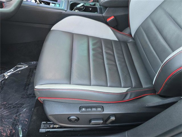 Used 2022 Volkswagen GTI SE image 13