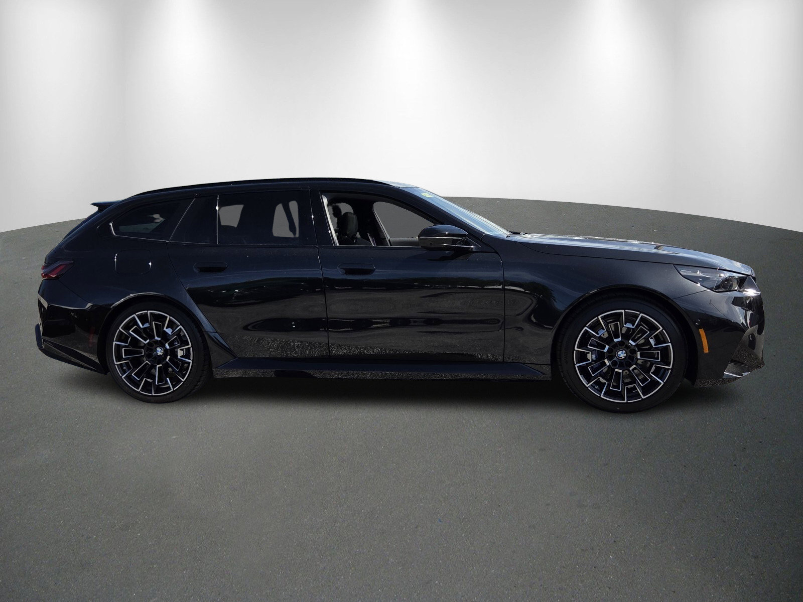 New 2026 BMW M5 Touring AWD/4WD image 8