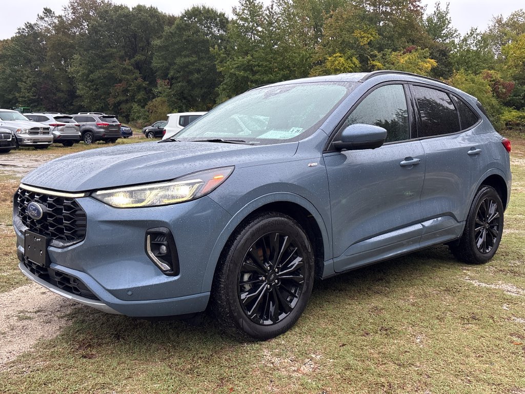 Certified 2023 Ford Escape ST-Line Elite AWD/4WD image 13