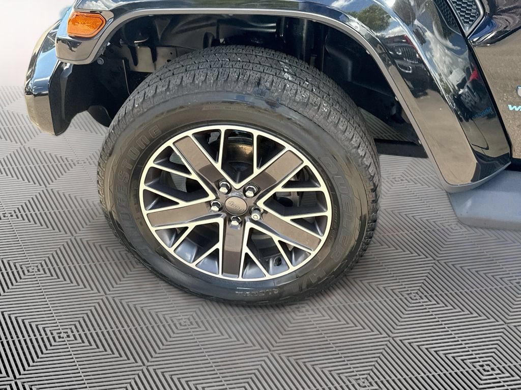Certified 2023 Jeep Wrangler Unlimited Sahara AWD/4WD image 35