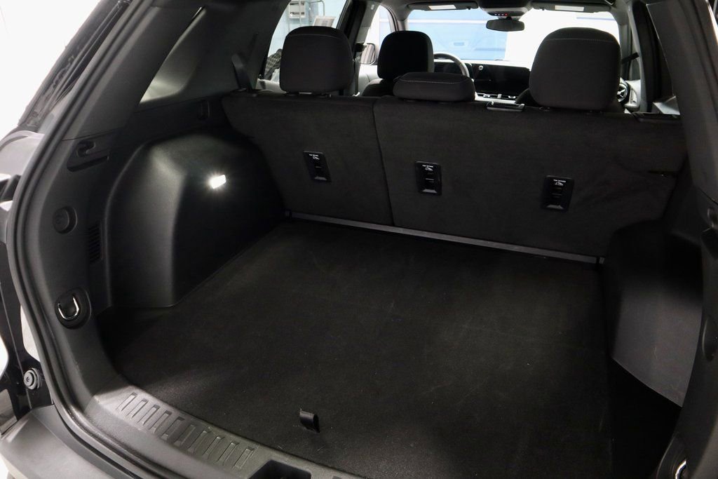 Used 2025 Chevrolet Equinox LT image 14