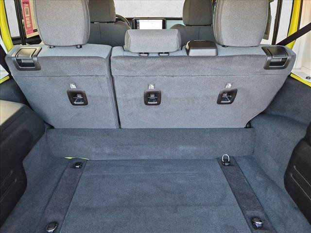 Used 2024 Jeep Wrangler Unlimited w/ Convenience Group AWD/4WD image 6