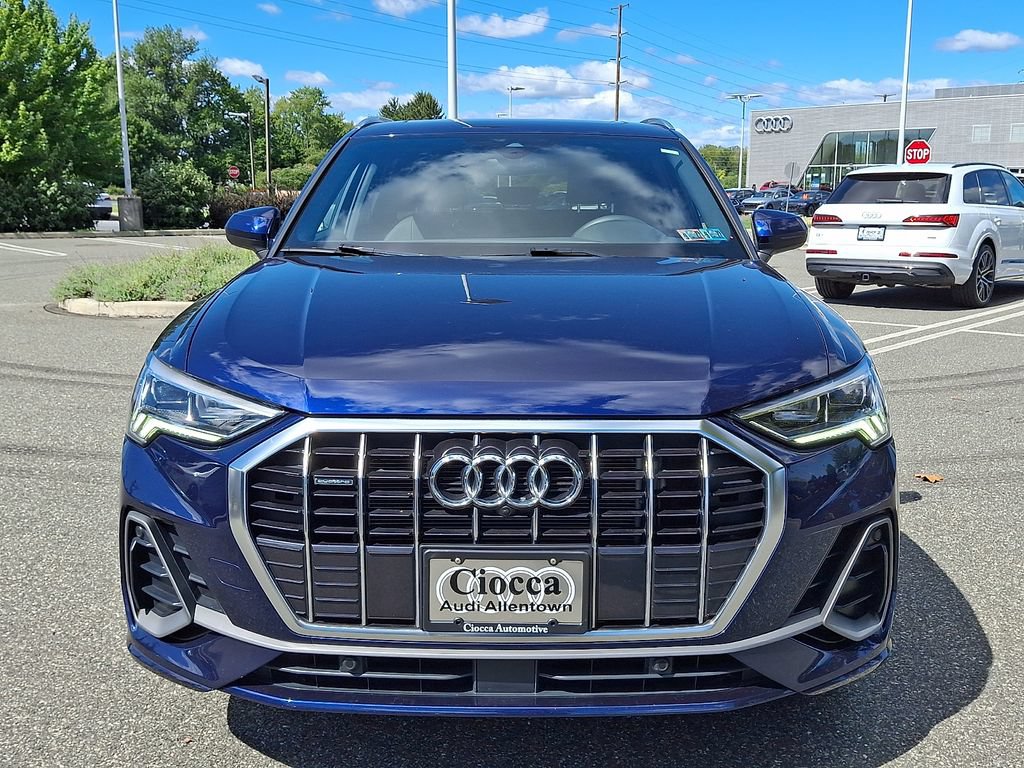 Used 2023 Audi Q3 2.0T Premium Plus w/ Premium Plus Package AWD/4WD image 5