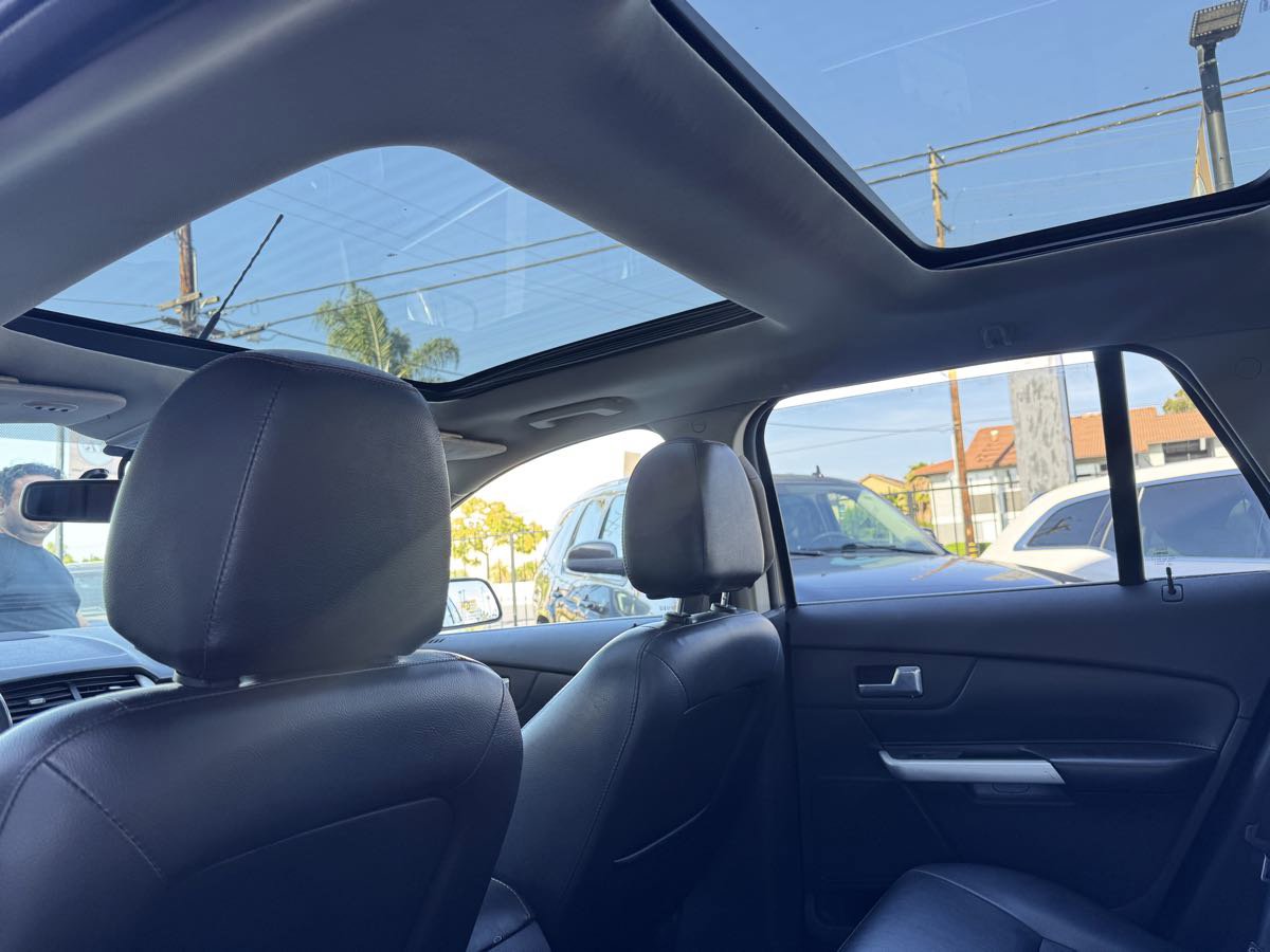Used 2013 Ford Edge Limited AWD/4WD image 27