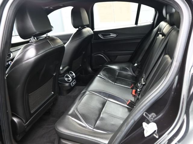 Used 2023 Alfa Romeo Giulia Sprint RWD image 15