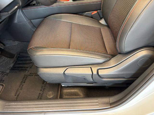 Certified 2025 Nissan Kicks SR FWD image 14