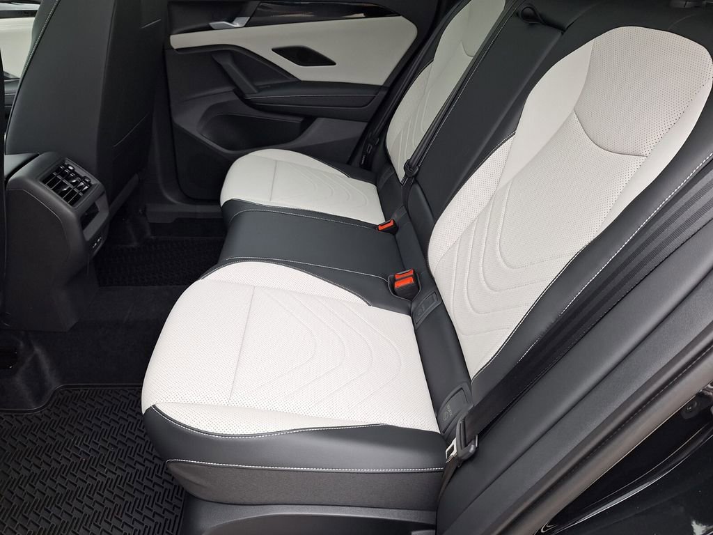 New 2026 Volkswagen Tiguan SE image 21