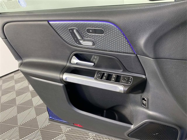 Used 2024 Mercedes-Benz GLB 250 image 22