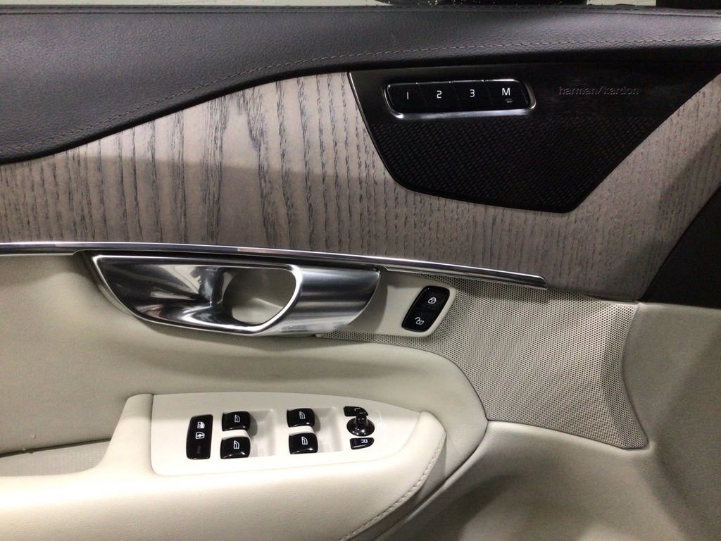 Used 2021 Volvo XC90 T6 Inscription w/ Advanced Package image 14