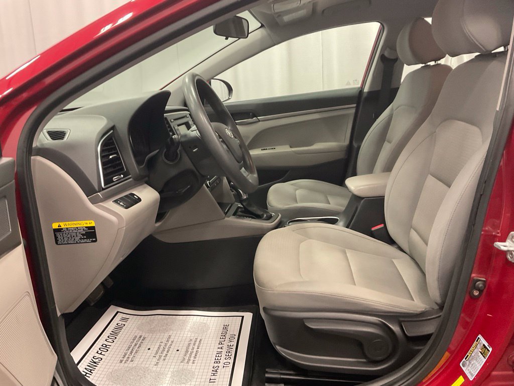 Used 2017 Hyundai Elantra SE FWD image 21