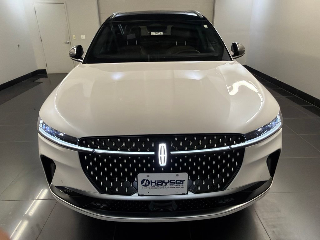 Used 2026 Lincoln Nautilus Reserve AWD/4WD image 2