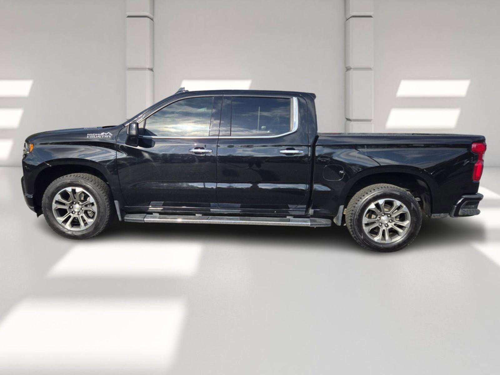 Used 2022 Chevrolet Silverado 1500 High Country image 4