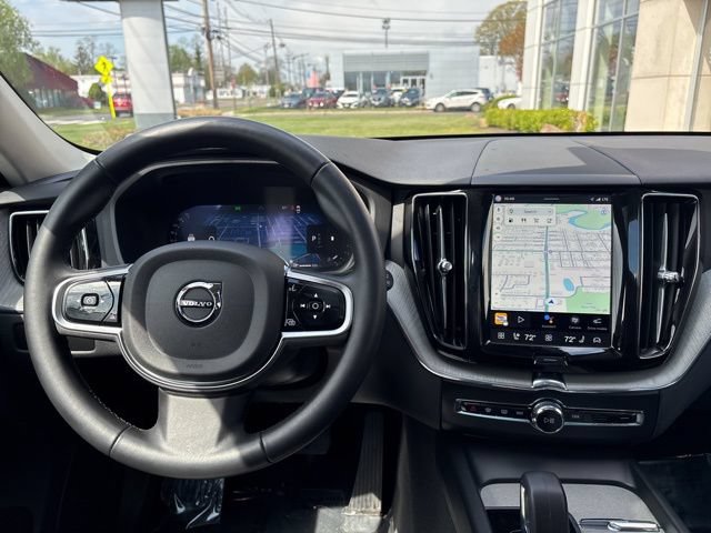Used 2025 Volvo XC60 B5 Plus AWD/4WD image 18