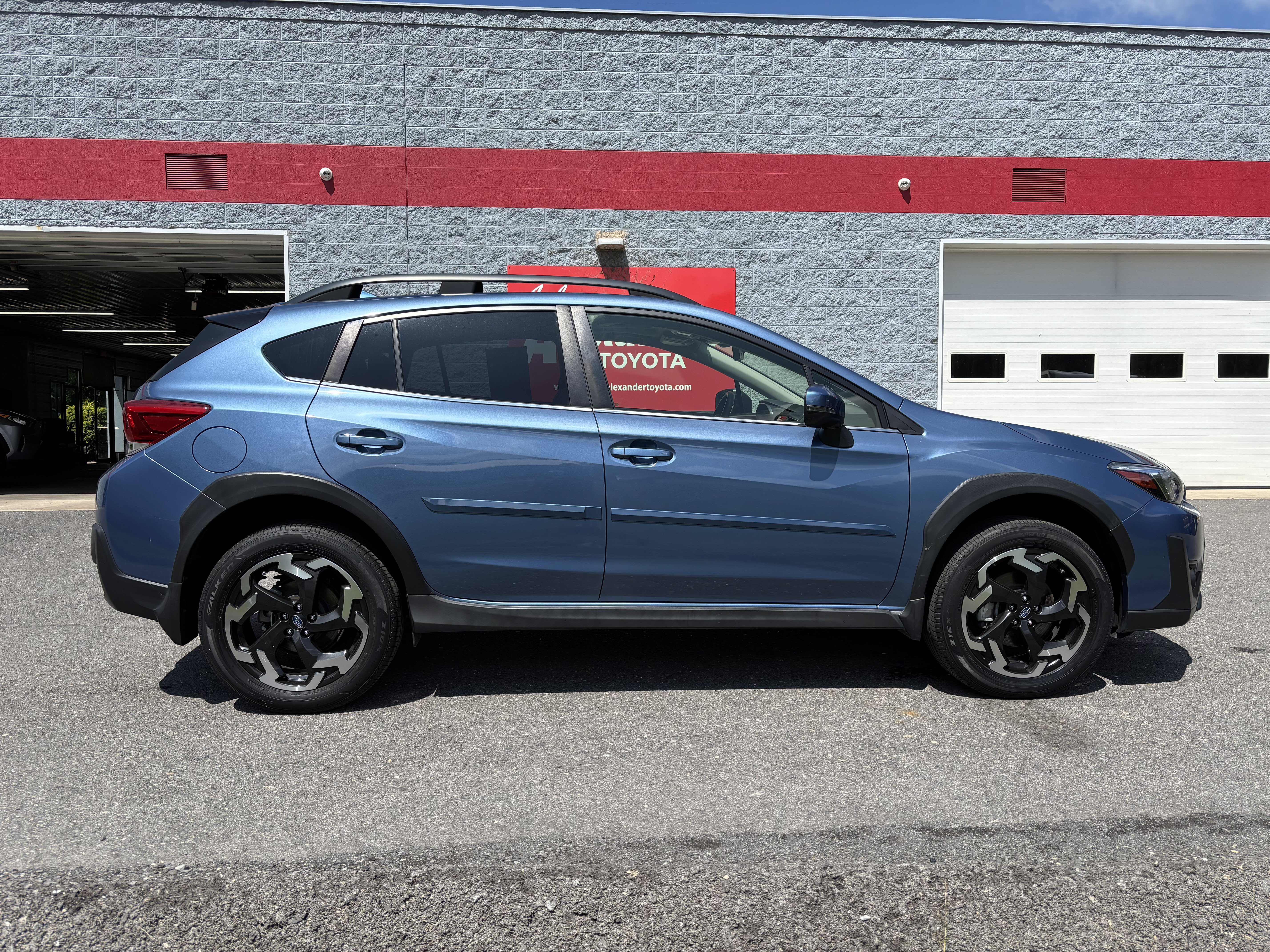Used 2023 Subaru Crosstrek 2.5i Limited w/ Moonroof Package AWD/4WD image 2