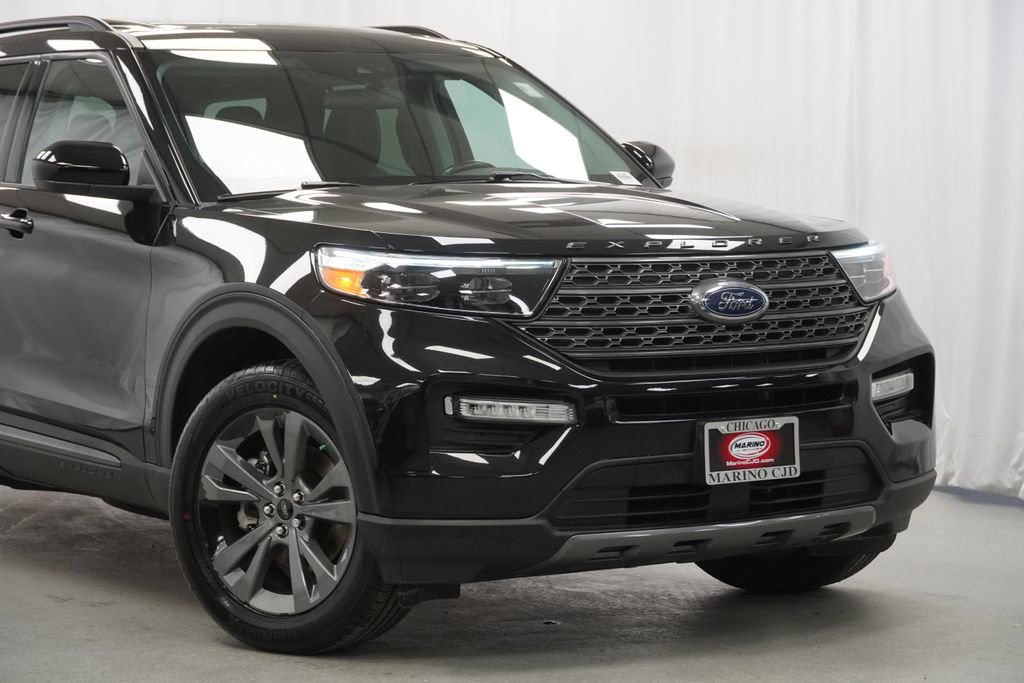 Used 2022 Ford Explorer XLT w/ Equipment Group 202A image 5