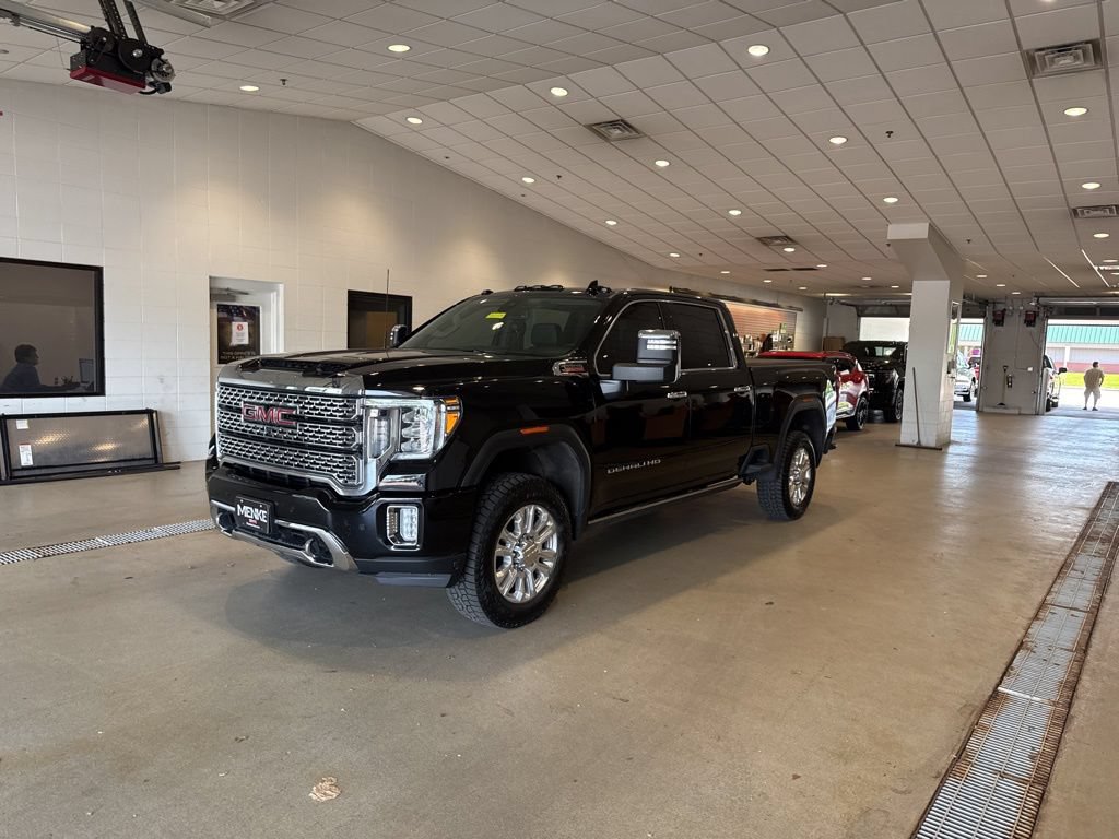 Used 2023 GMC Sierra 2500 Denali AWD/4WD image 3