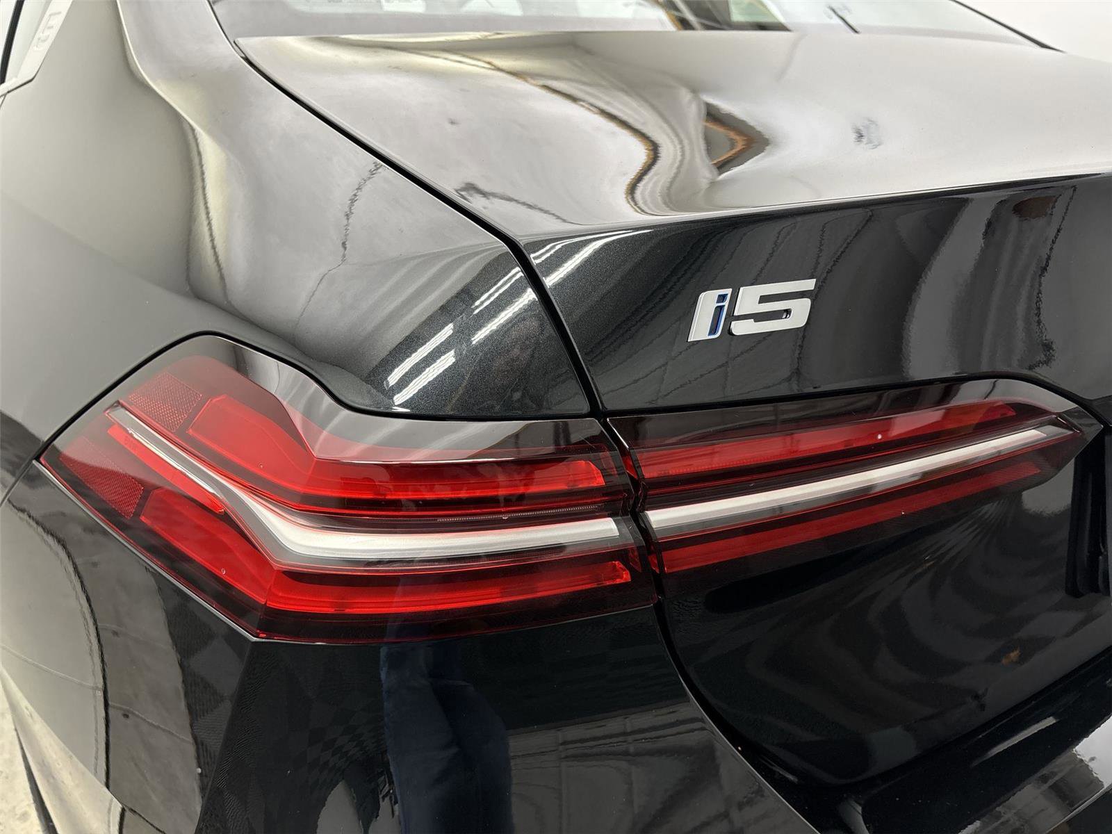 Used 2026 BMW i5 eDrive40 RWD image 19