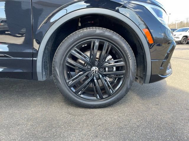 Used 2022 Volkswagen Tiguan SE R-Line AWD/4WD image 37