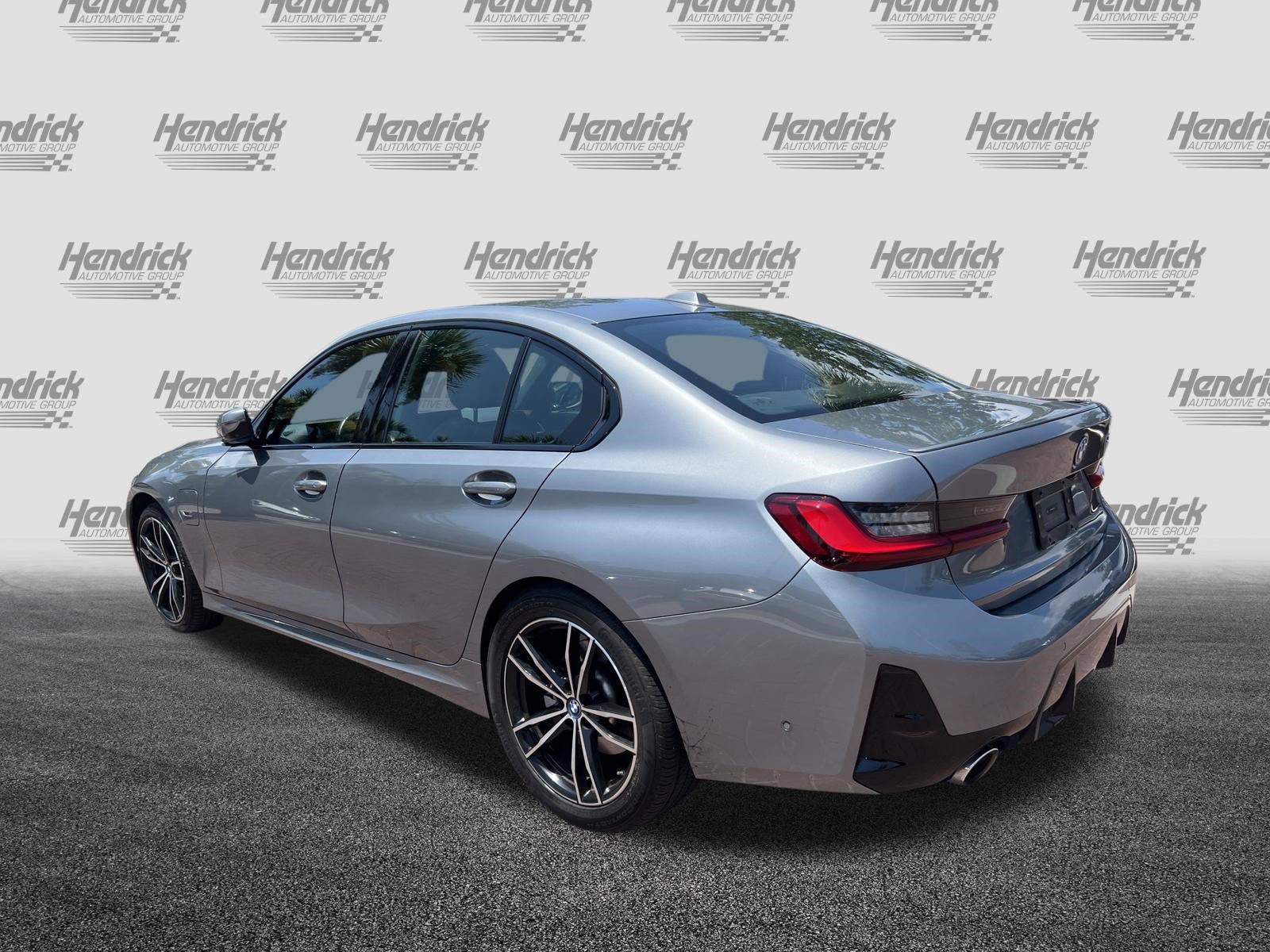 Used 2023 BMW 330e RWD image 8