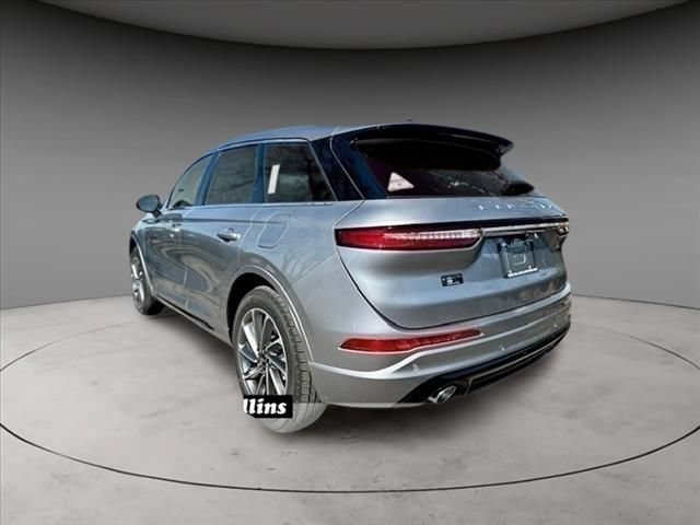 New 2024 Lincoln Corsair Grand Touring w/ Rear Removable Package Tray AWD/4WD image 8