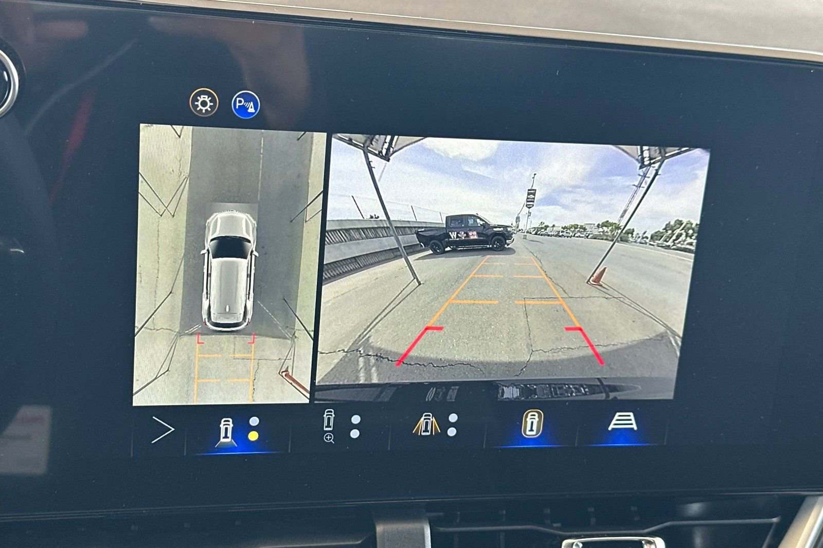 New 2026 Chevrolet Equinox LT AWD/4WD image 23