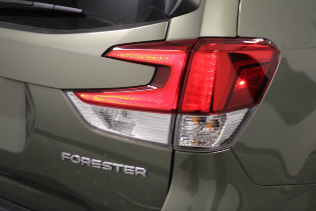 Used 2021 Subaru Forester Limited w/ Popular Package #3 image 11