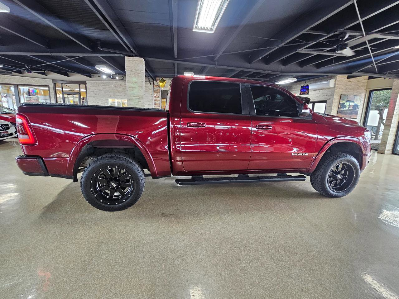 Used 2019 RAM 1500 Laramie w/ Sport Appearance Package image 8