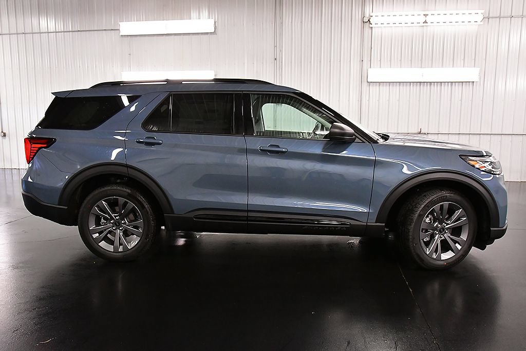 New 2026 Ford Explorer Active w/ Active Comfort Package AWD/4WD image 8