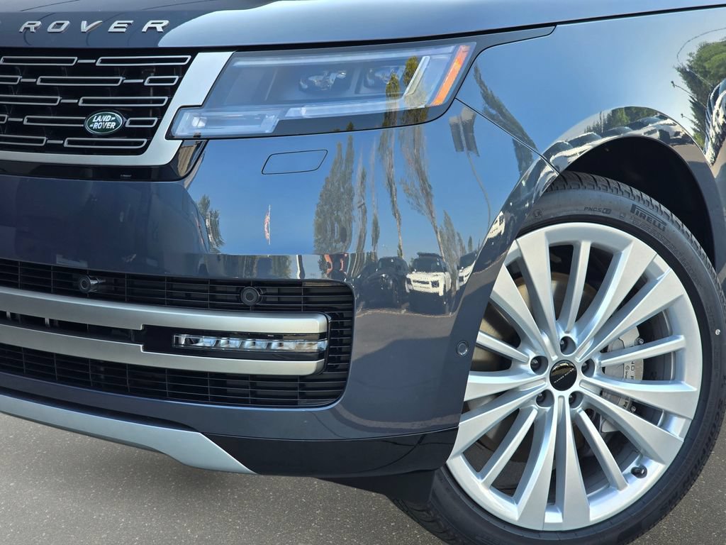 New 2026 Land Rover Range Rover Long Wheelbase SE AWD/4WD image 33