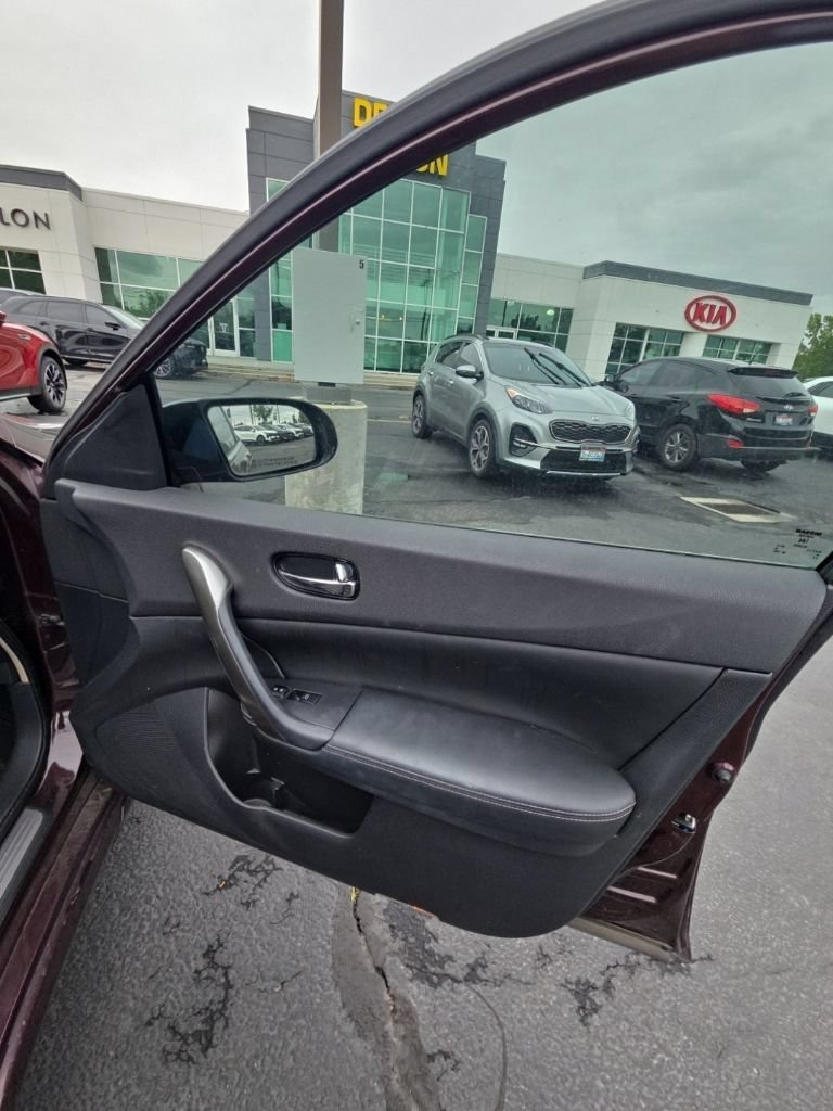 Used 2014 Nissan Maxima 3.5 SV w/ Sport Package FWD image 9