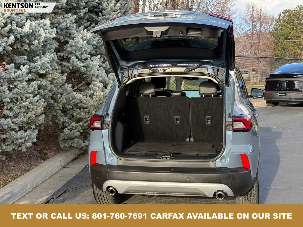 Used 2025 Ford Escape Platinum image 31