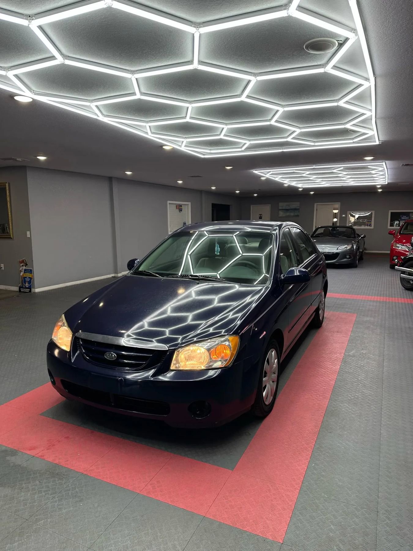 Used 2006 Kia Spectra EX image 2