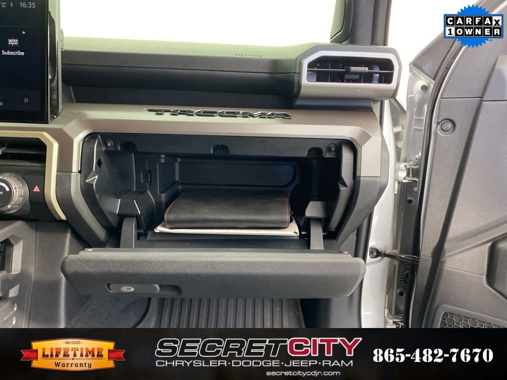 Used 2024 Toyota Tacoma TRD Off-Road w/ TRD Off Road Upgrade Package image 31