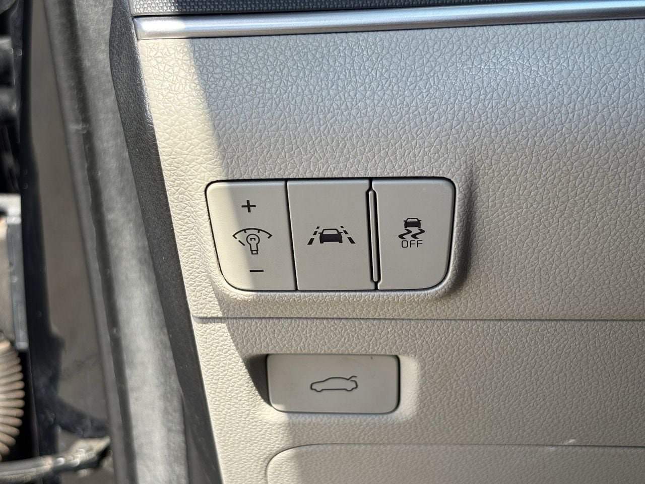 Used 2022 Kia K5 LXS FWD image 30