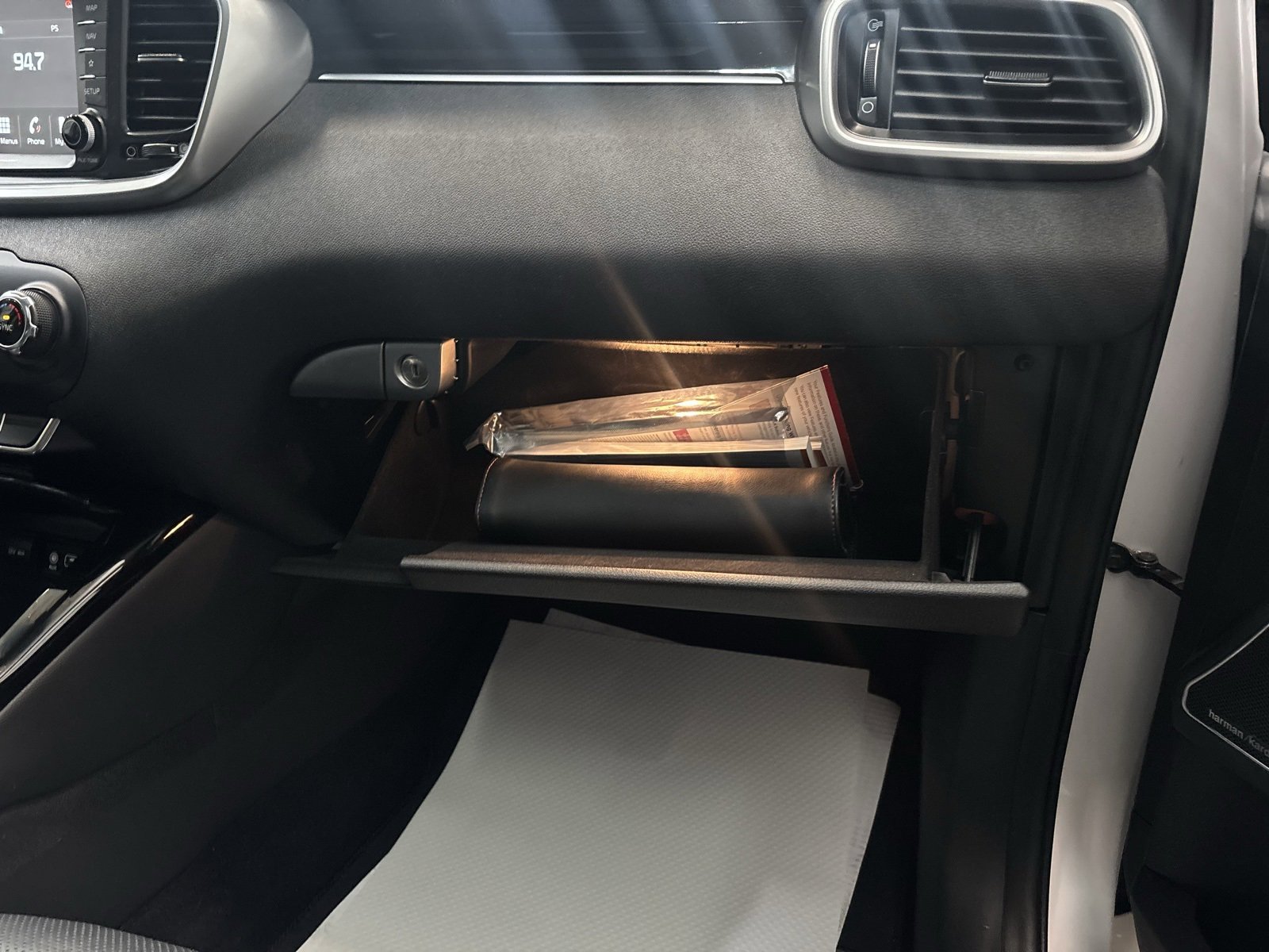 Used 2020 Kia Sorento SX image 33