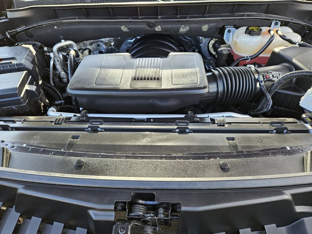Used 2025 Chevrolet Tahoe Z71 AWD/4WD image 32