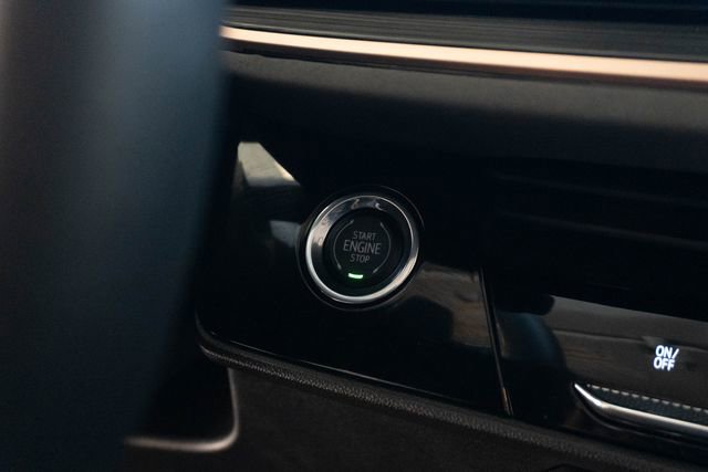 Used 2025 Buick Envision Sport Touring image 31