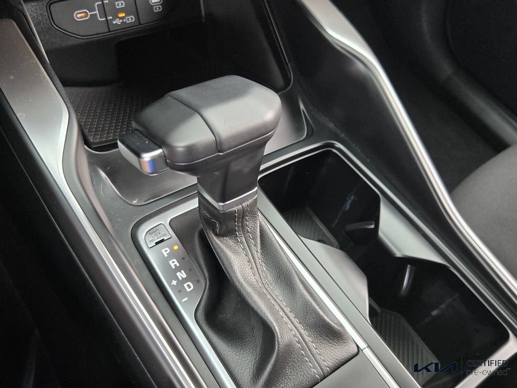 Certified 2026 Kia Sorento LX FWD image 24