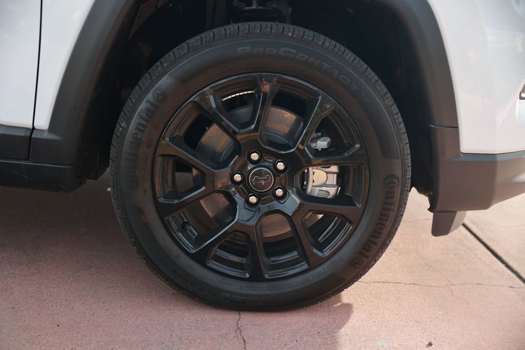 New 2026 Jeep Compass Latitude image 8