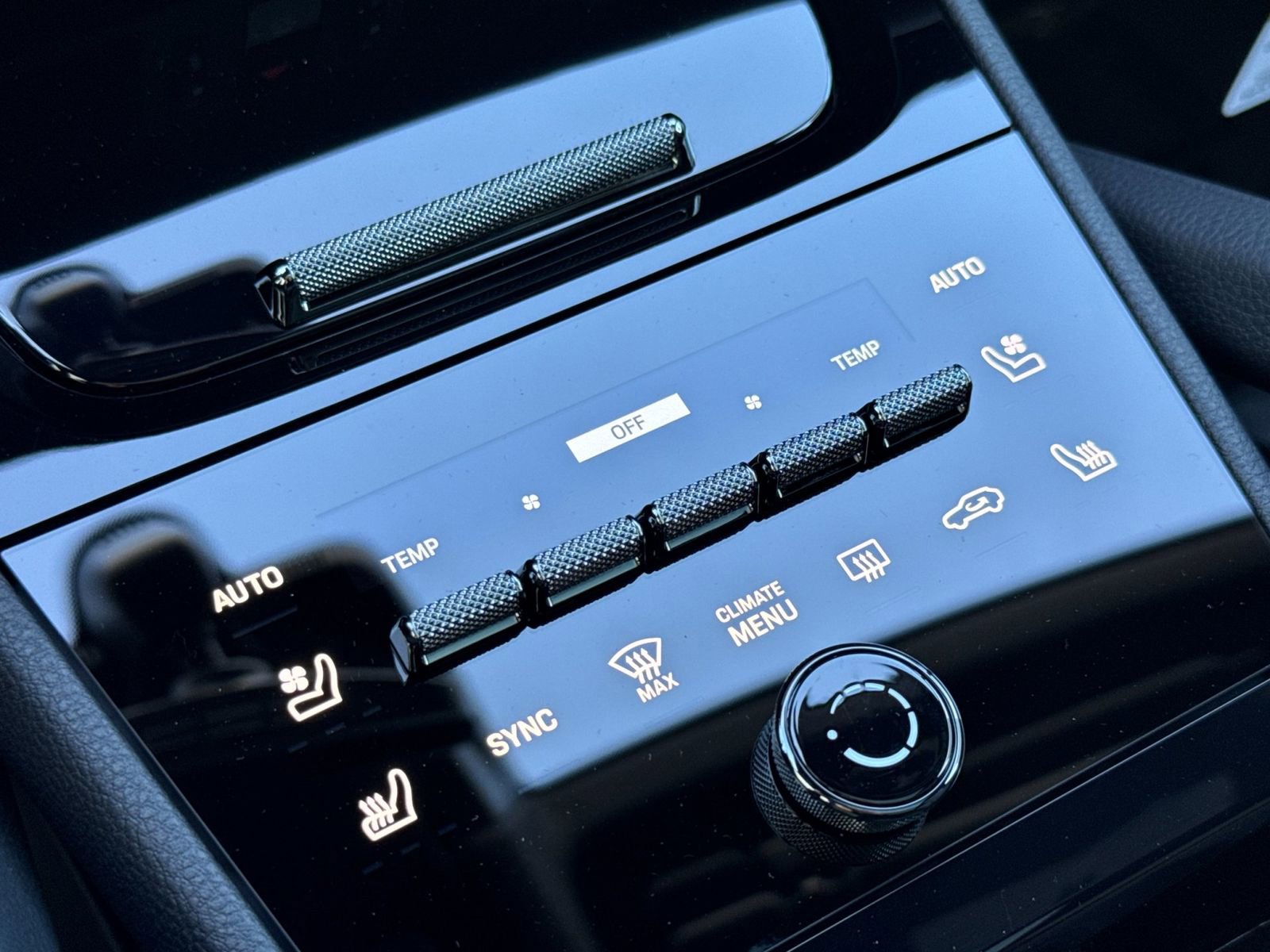 New 2026 Porsche Cayenne AWD/4WD image 25