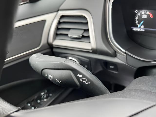 Used 2020 Ford Fusion SE image 14