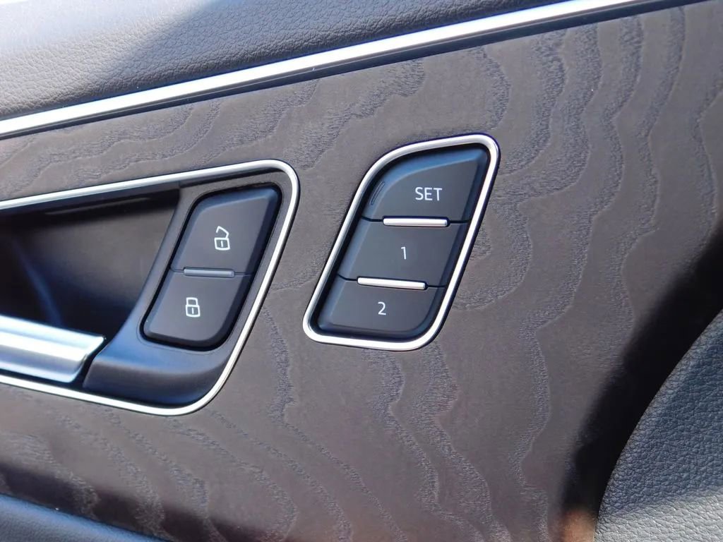 Used 2021 Audi Q7 3.0T Premium Plus w/ Premium Plus Package image 33