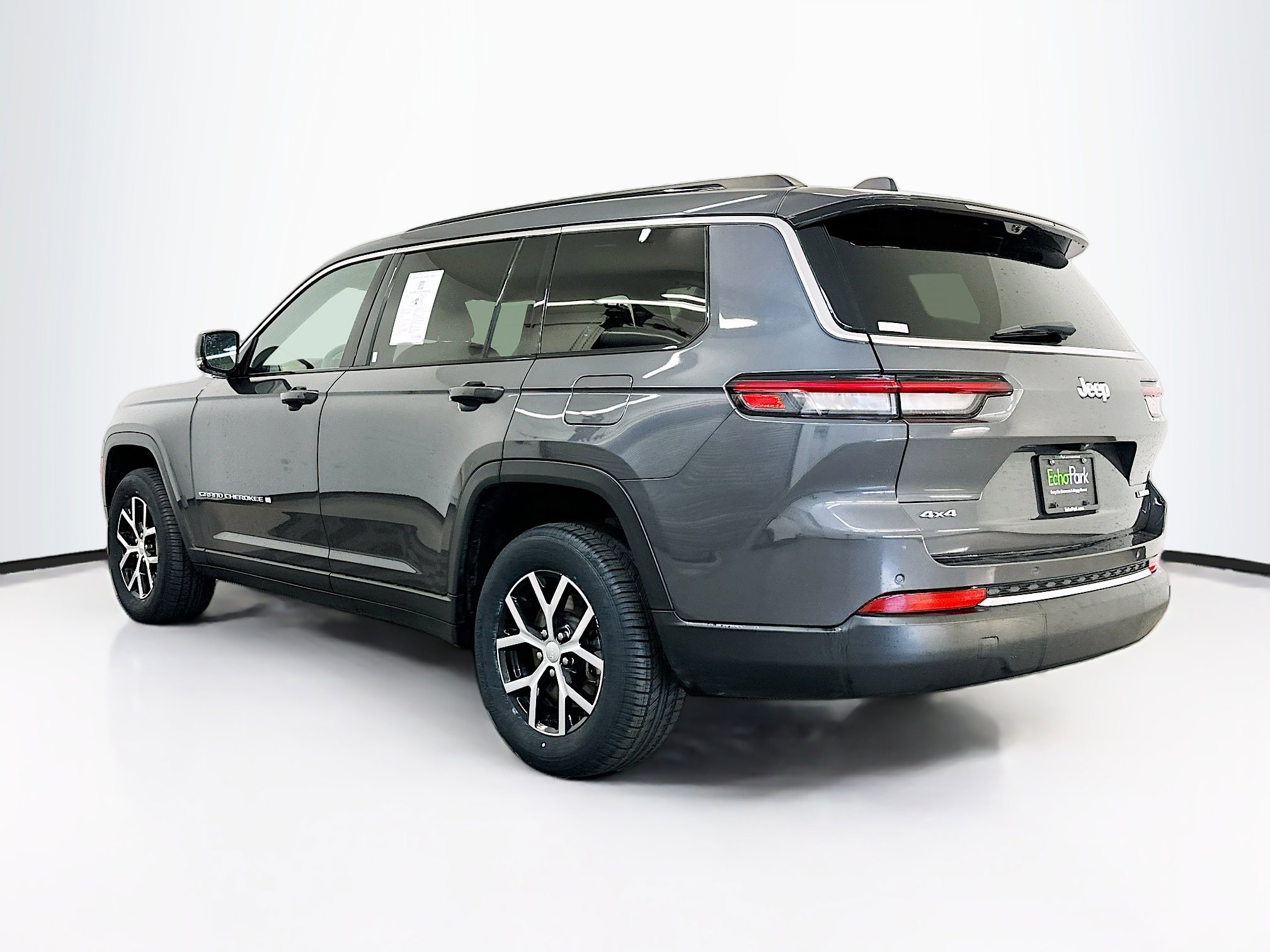 Used 2024 Jeep Grand Cherokee L Limited w/ Luxury Tech Group II image 5